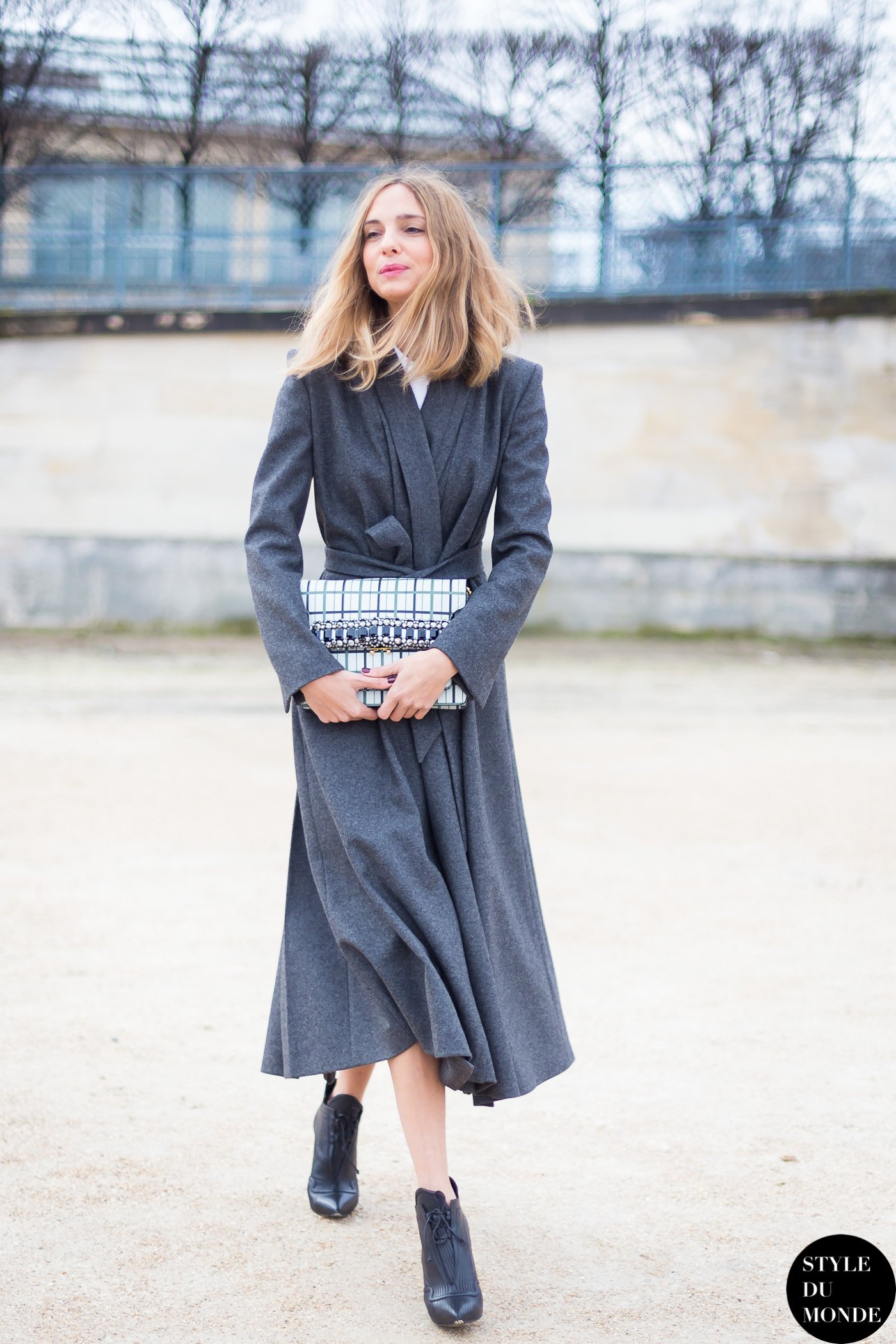 Candela Novembre Street Style Street Fashion Streetsnaps by STYLEDUMONDE Street Style Fashion Blog