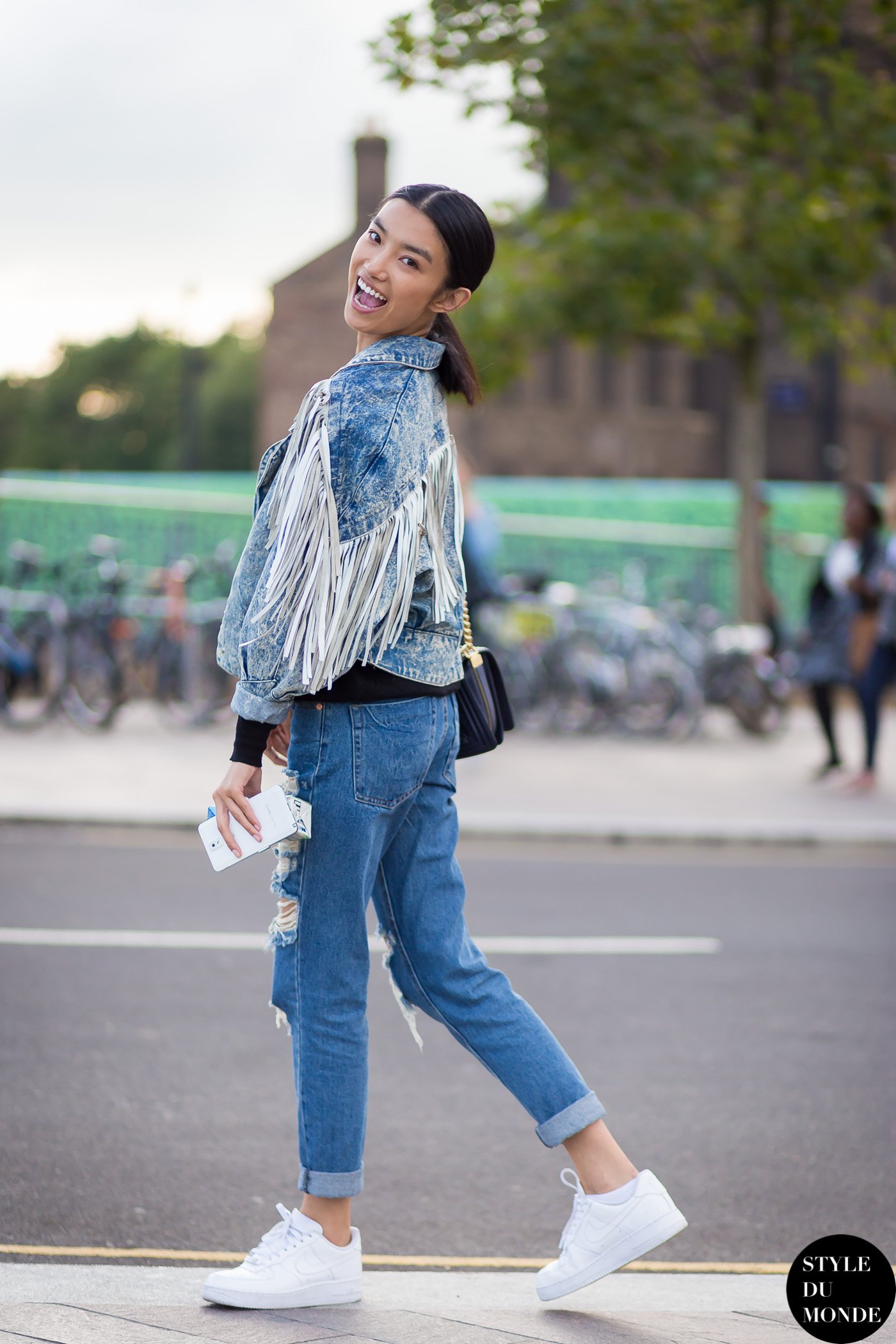 Sissi Hou Street Style Street Fashion Streetsnaps by STYLEDUMONDE Street Style Fashion Blog