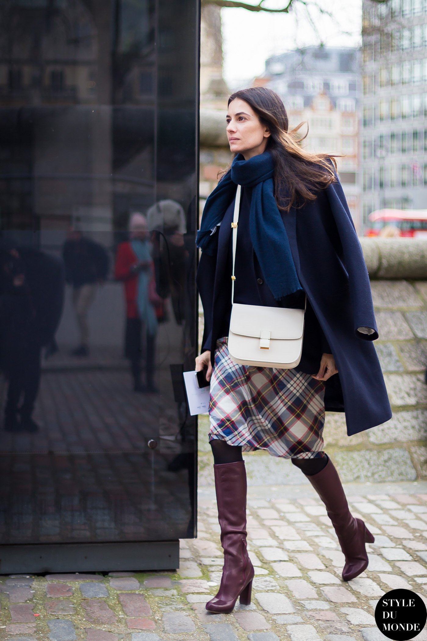 Leila Yavari Street Style Street Fashion Streetsnaps by STYLEDUMONDE Street Style Fashion Blog