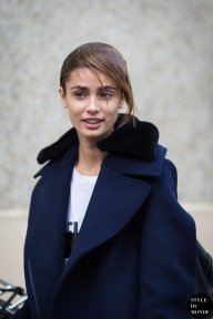 Taylor Hill Street Style Street Fashion Streetsnaps by STYLEDUMONDE Street Style Fashion Blog