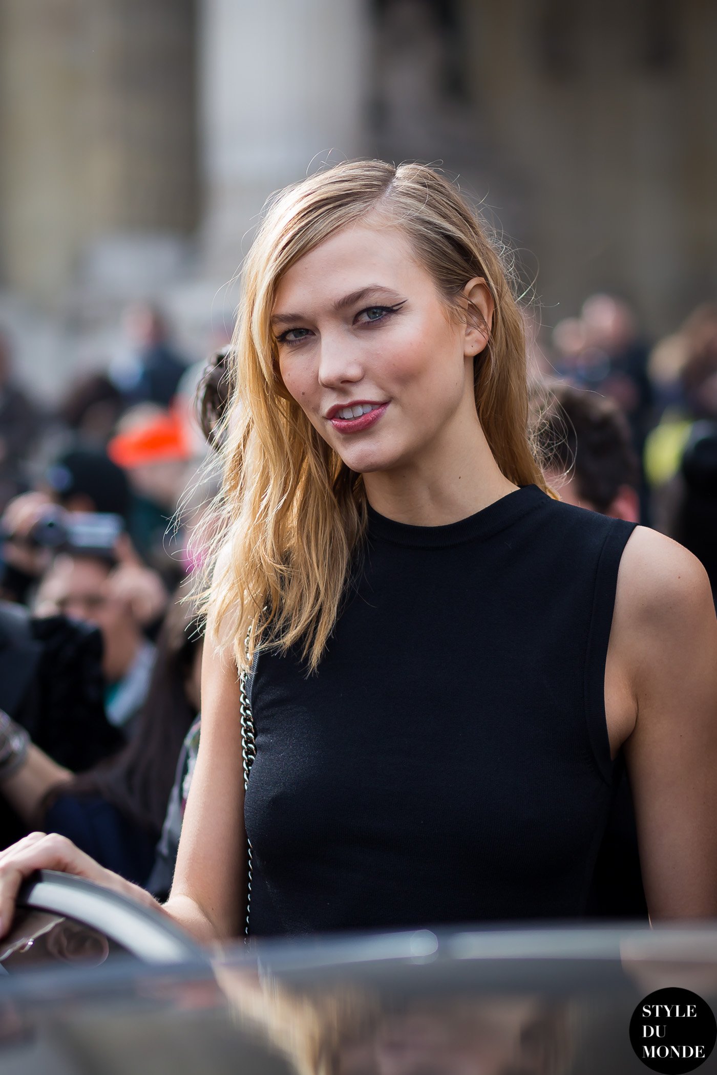 Karlie Kloss Street Style Street Fashion Streetsnaps by STYLEDUMONDE Street Style Fashion Blog