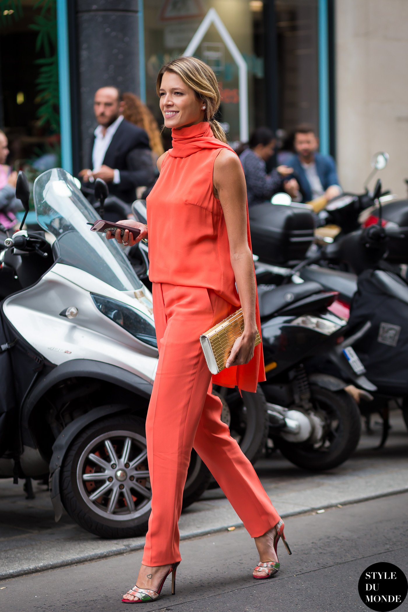 Helena Bordon Street Style Street Fashion Streetsnaps by STYLEDUMONDE Street Style Fashion Photography