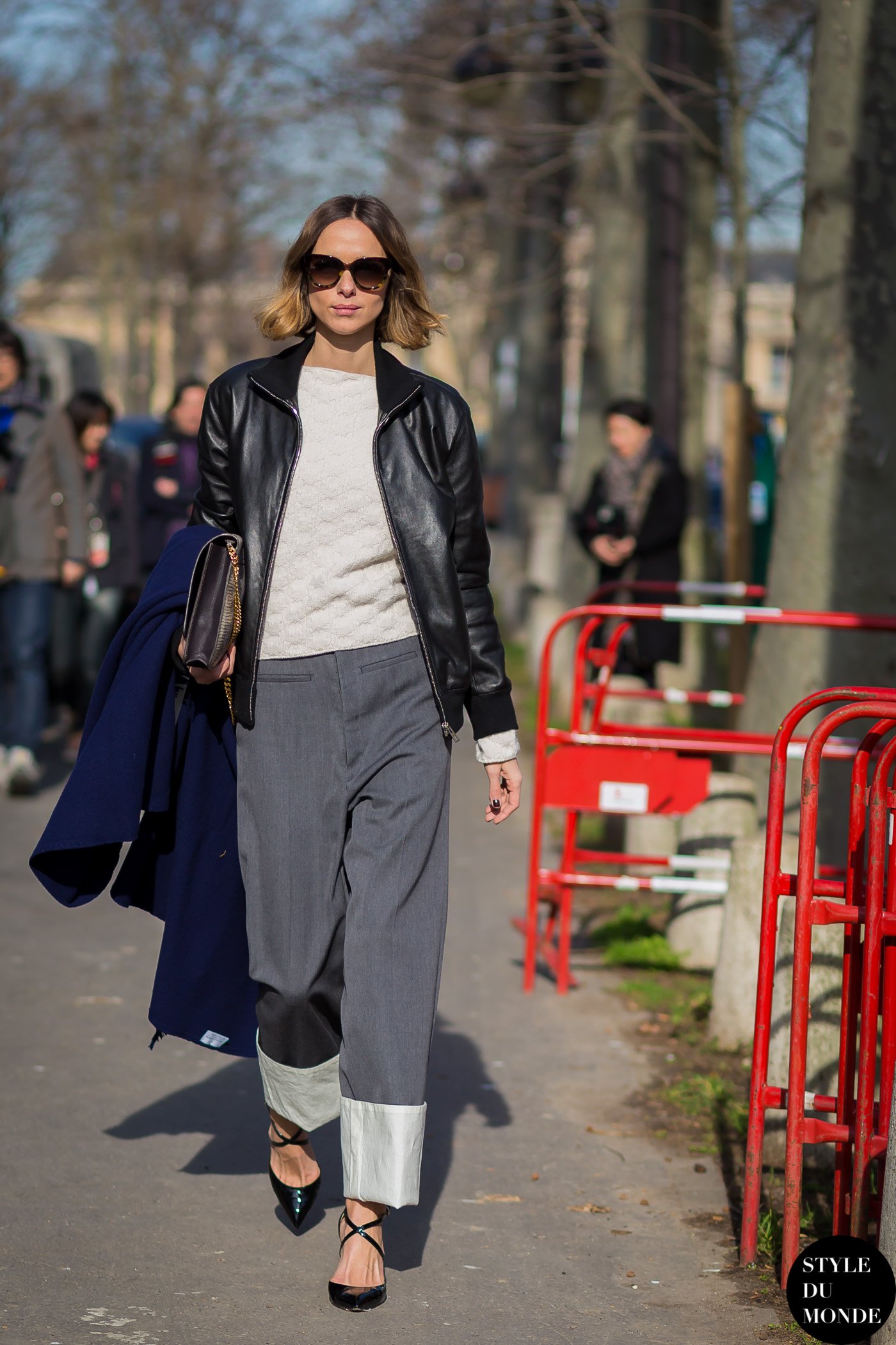 Candela Novembre Street Style Street Fashion Streetsnaps by STYLEDUMONDE Street Style Fashion Photography