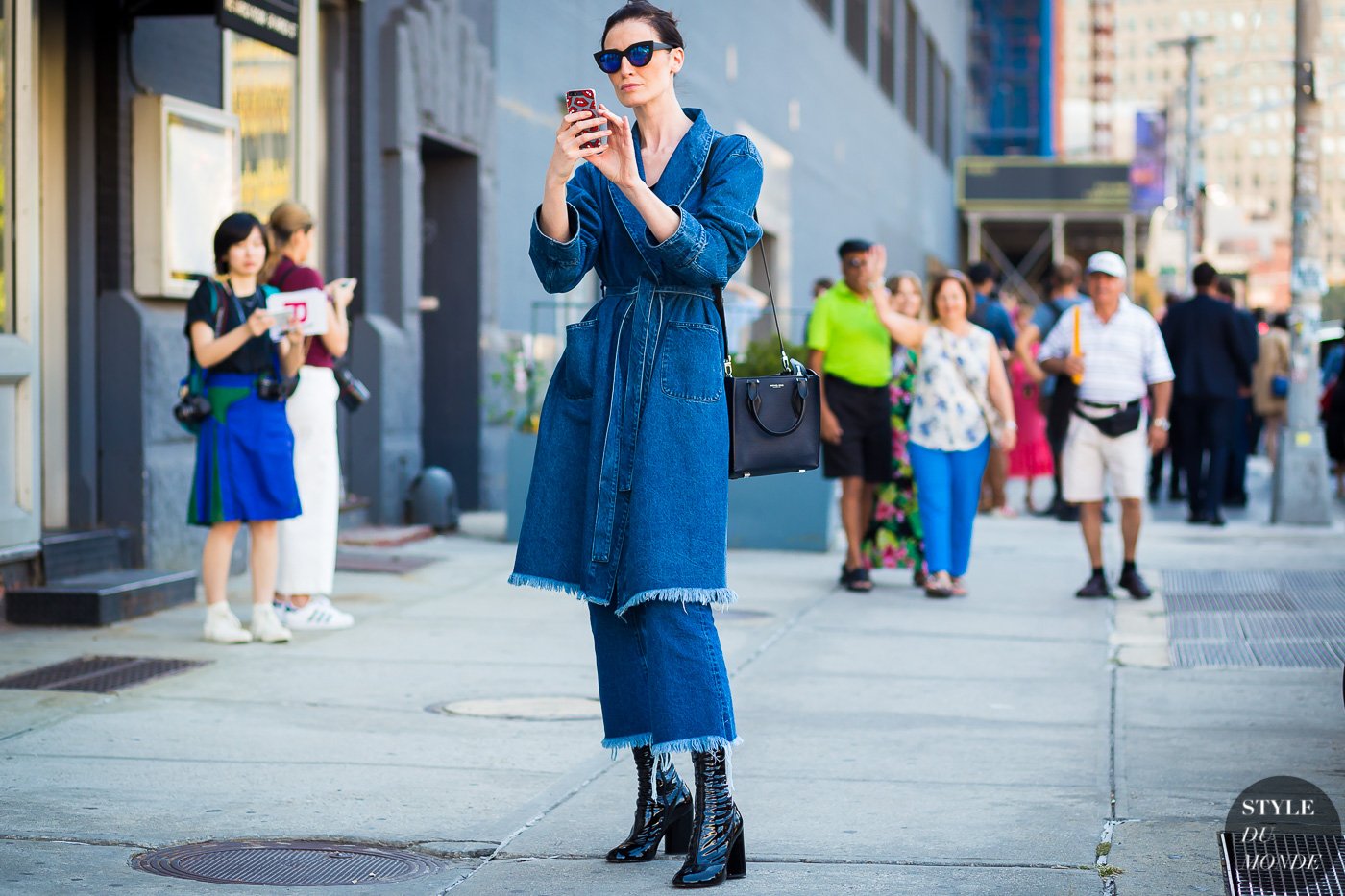 Erin O'Connor Street Style Street Fashion Streetsnaps by STYLEDUMONDE Street Style Fashion Photography