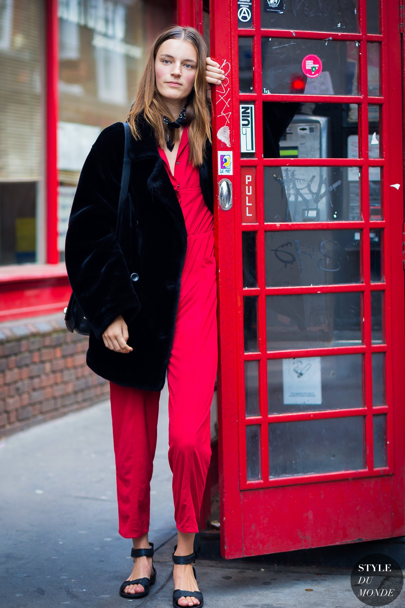 Laura Kampman Street Style Street Fashion Streetsnaps by STYLEDUMONDE Street Style Fashion Photography