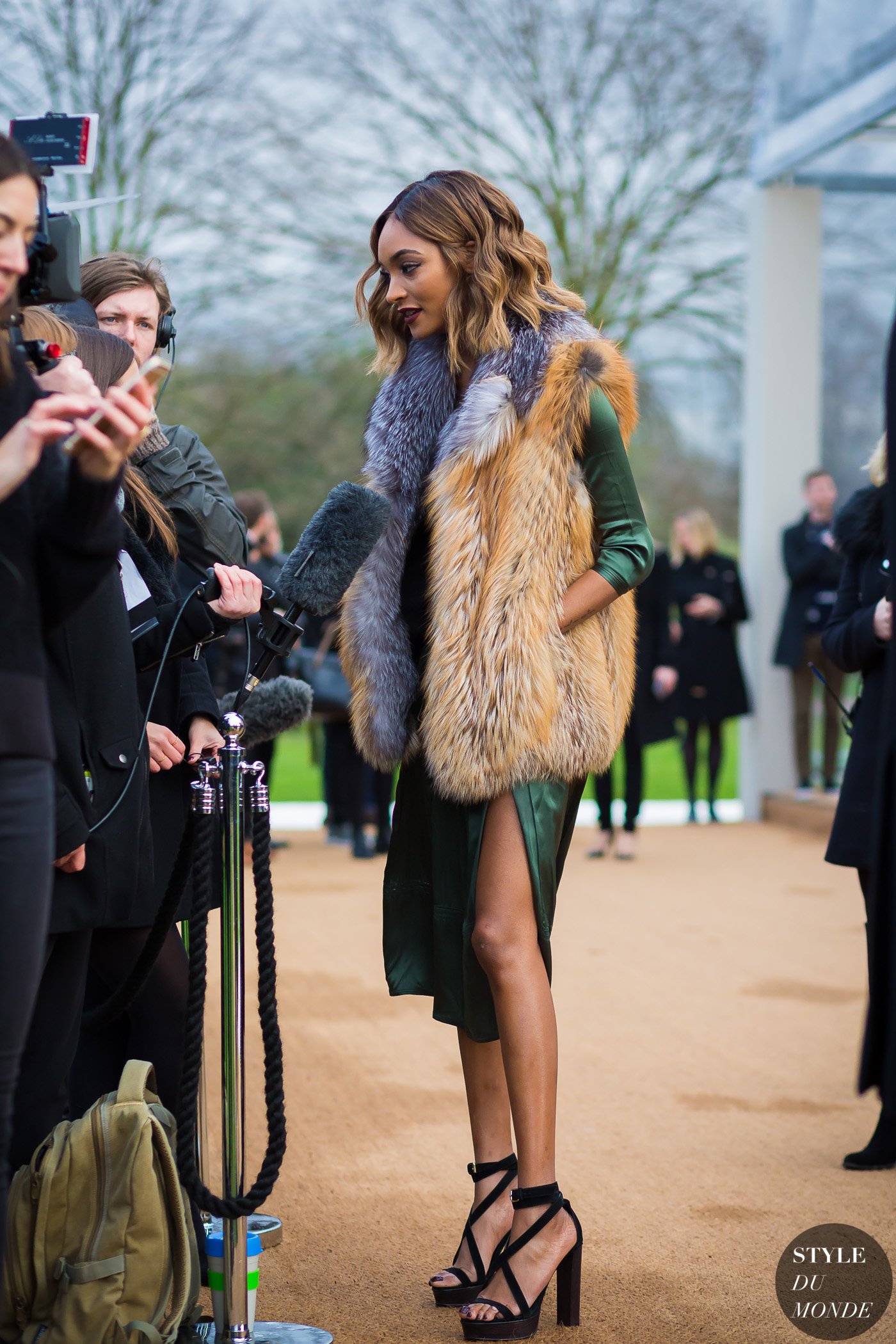 LCM FW 2016 Street Style: Jourdan Dunn - STYLE DU MONDE | Street Style