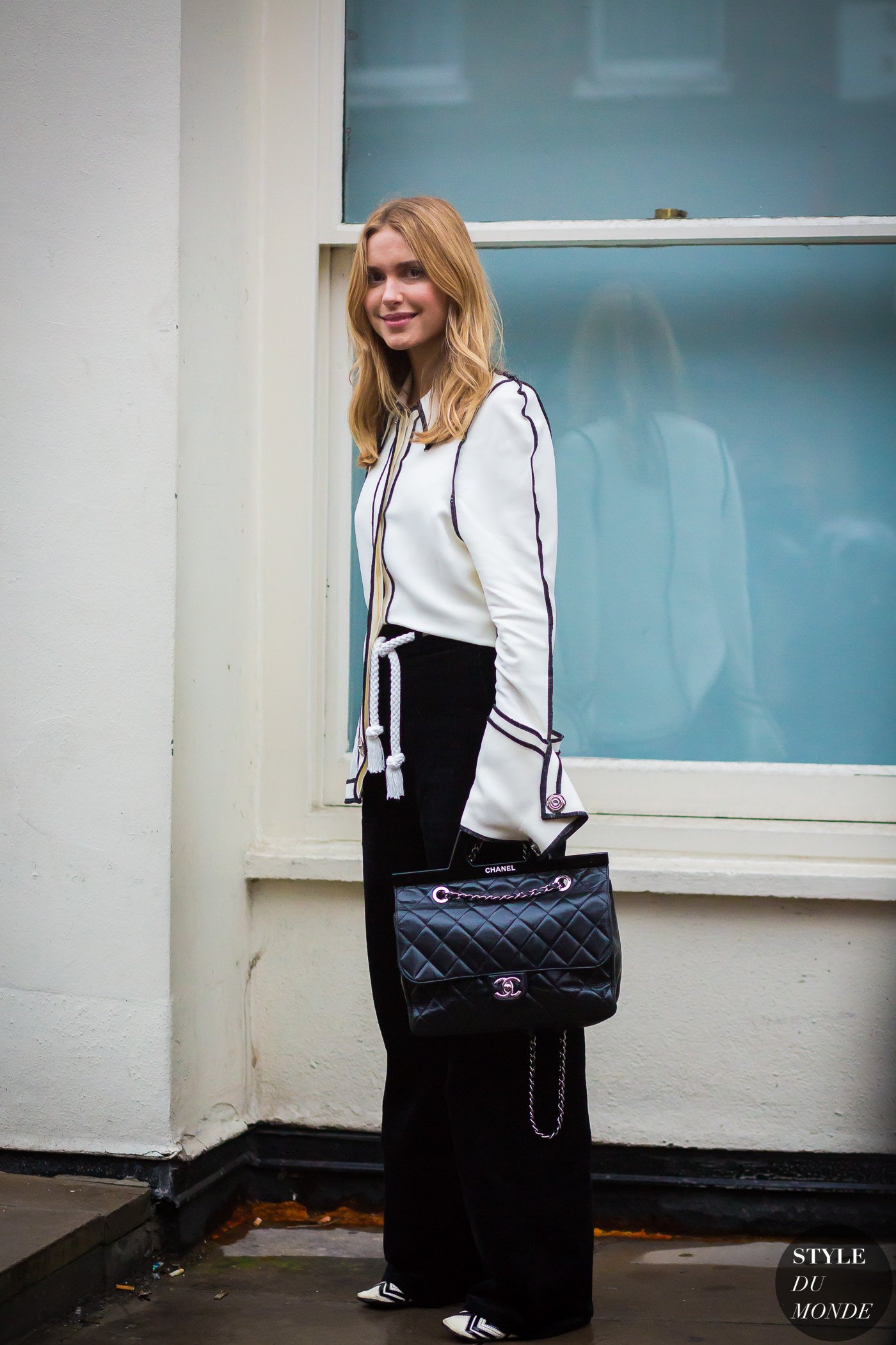 Pernille Teisbaek Street Style Street Fashion Streetsnaps by STYLEDUMONDE Street Style Fashion Photography