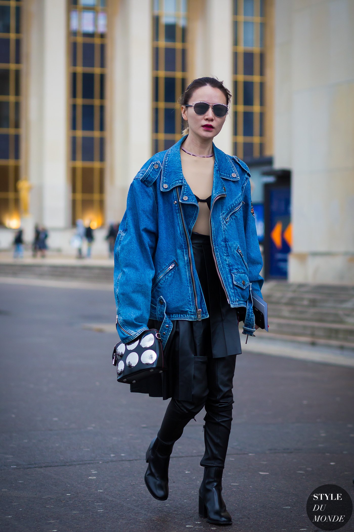 After Sacai Street Style Street Fashion Streetsnaps by STYLEDUMONDE Street Style Fashion Photography