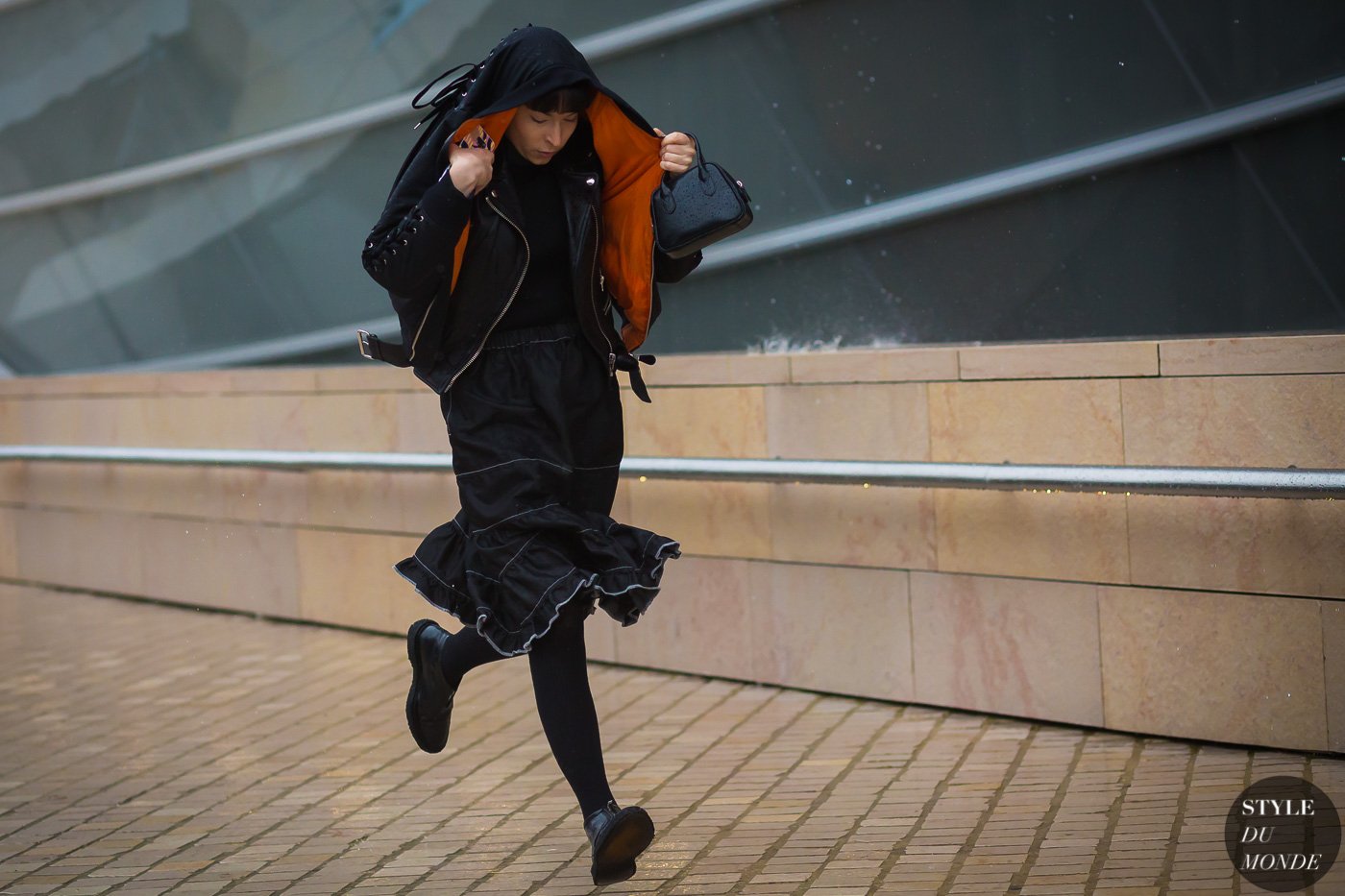 Clara Cornet Street Style Street Fashion Streetsnaps by STYLEDUMONDE Street Style Fashion Photography