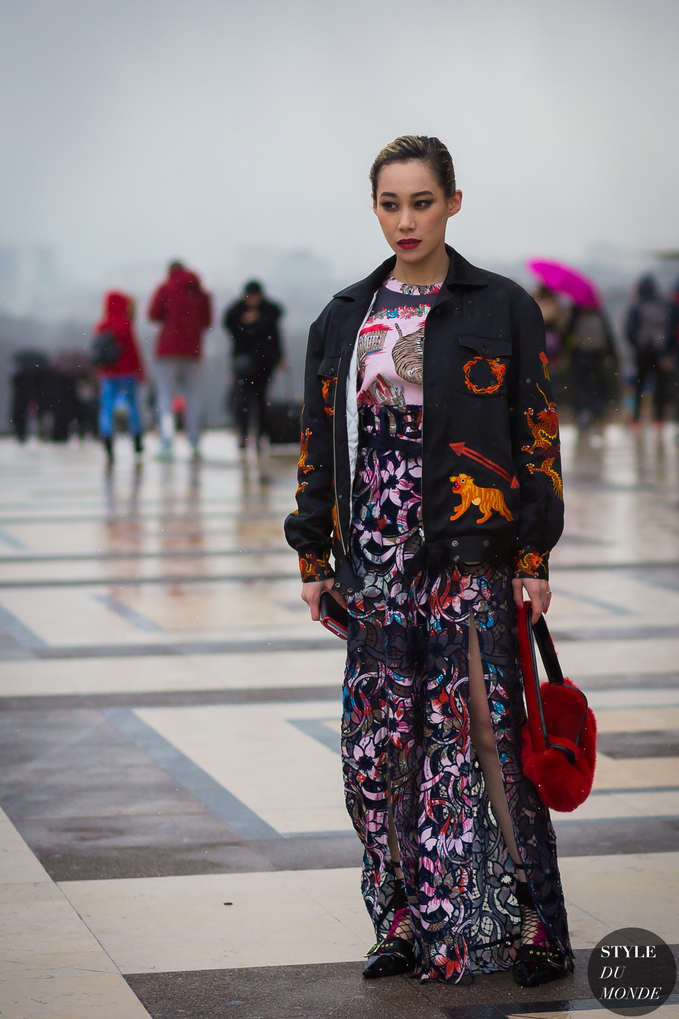 Mademoiselle Yulia Street Style Street Fashion Streetsnaps by STYLEDUMONDE Street Style Fashion Photography