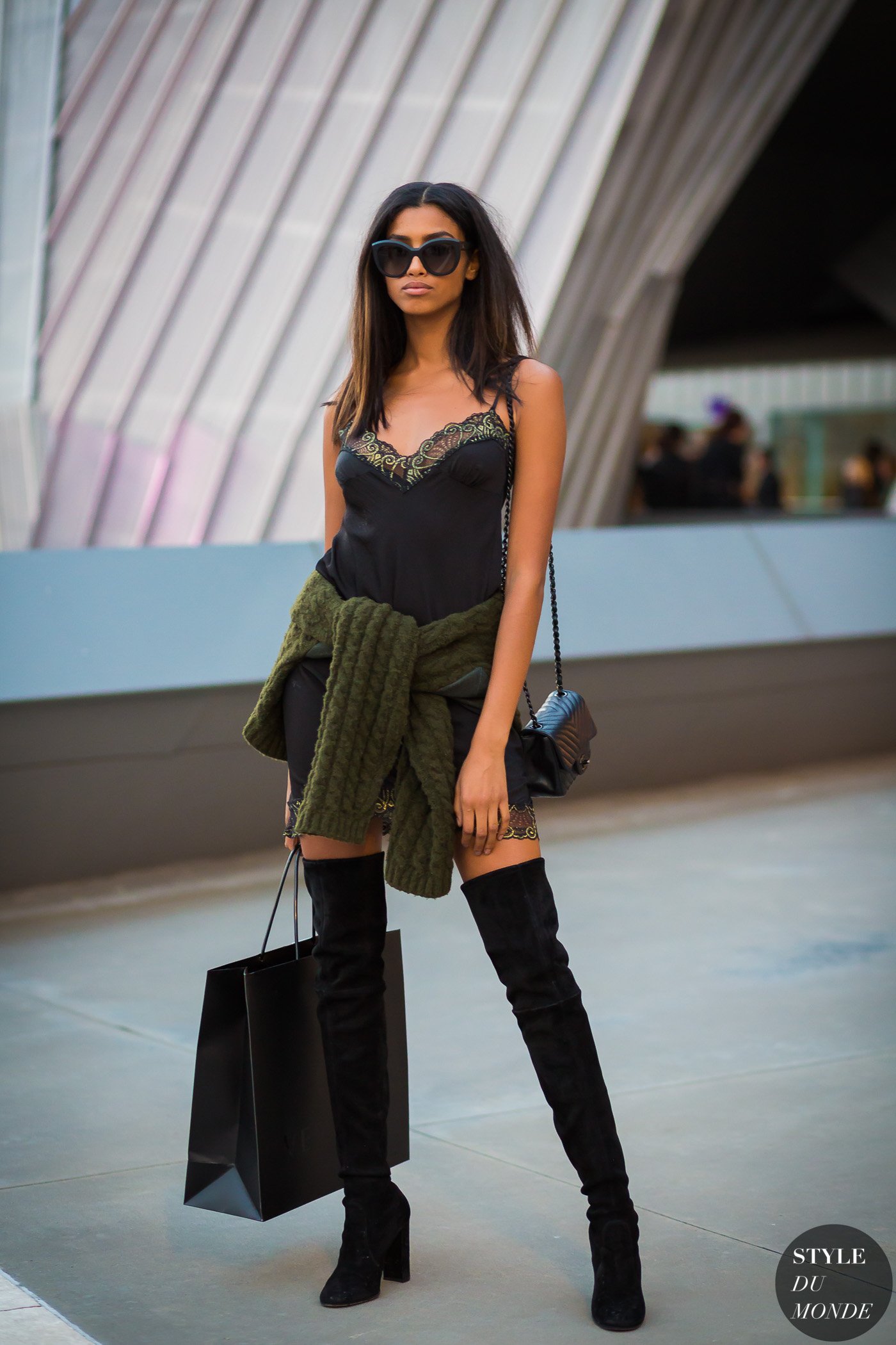 imaan-hammam-by-styledumonde-street-style-fashion-photography