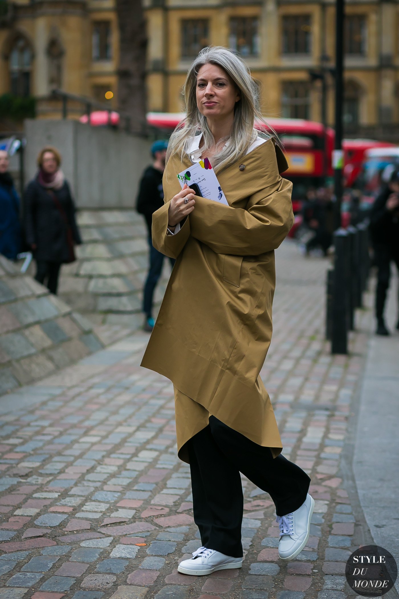 Sarah Harris by STYLEDUMONDE Street Style Fashion Photography