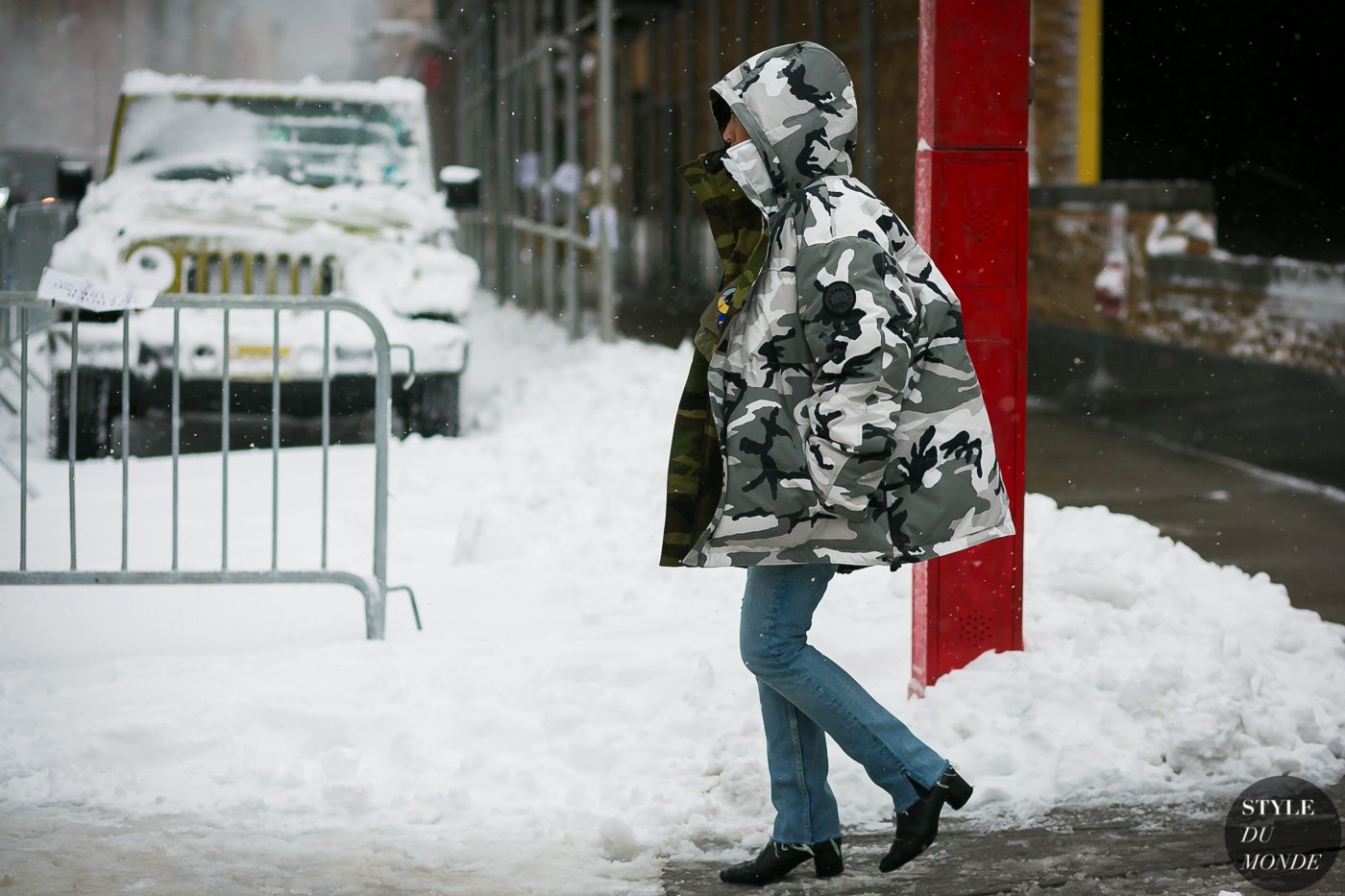 Vetements jacket by STYLEDUMONDE Street Style Fashion Photography