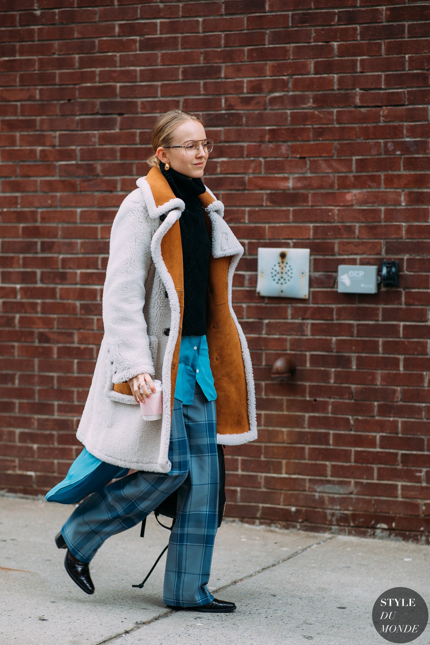 Alexandra Carl by STYLEDUMONDE Street Style Fashion Photography NY FW18 20180210_48A3845