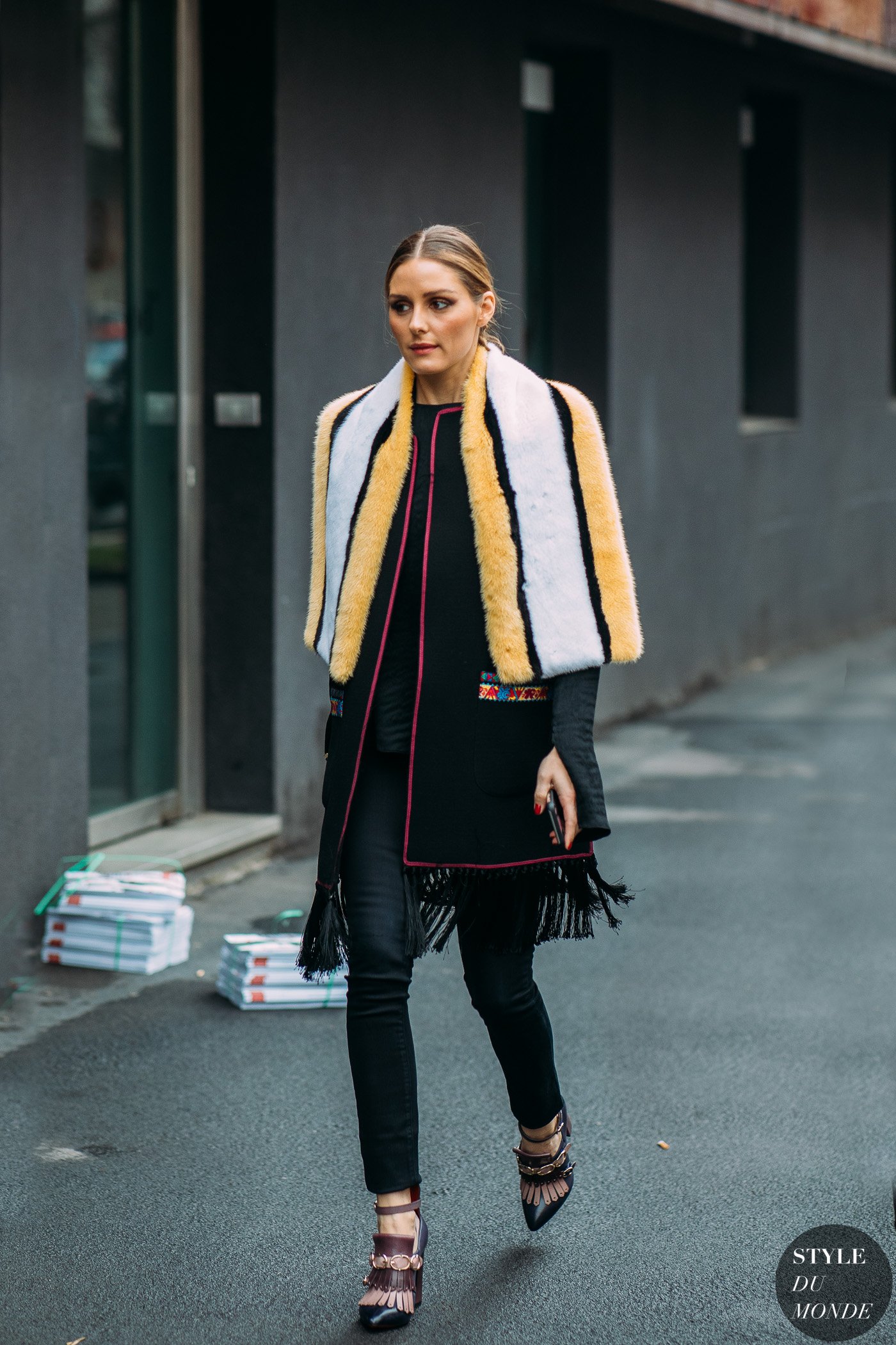 Olivia Palermo heading to the Etro show