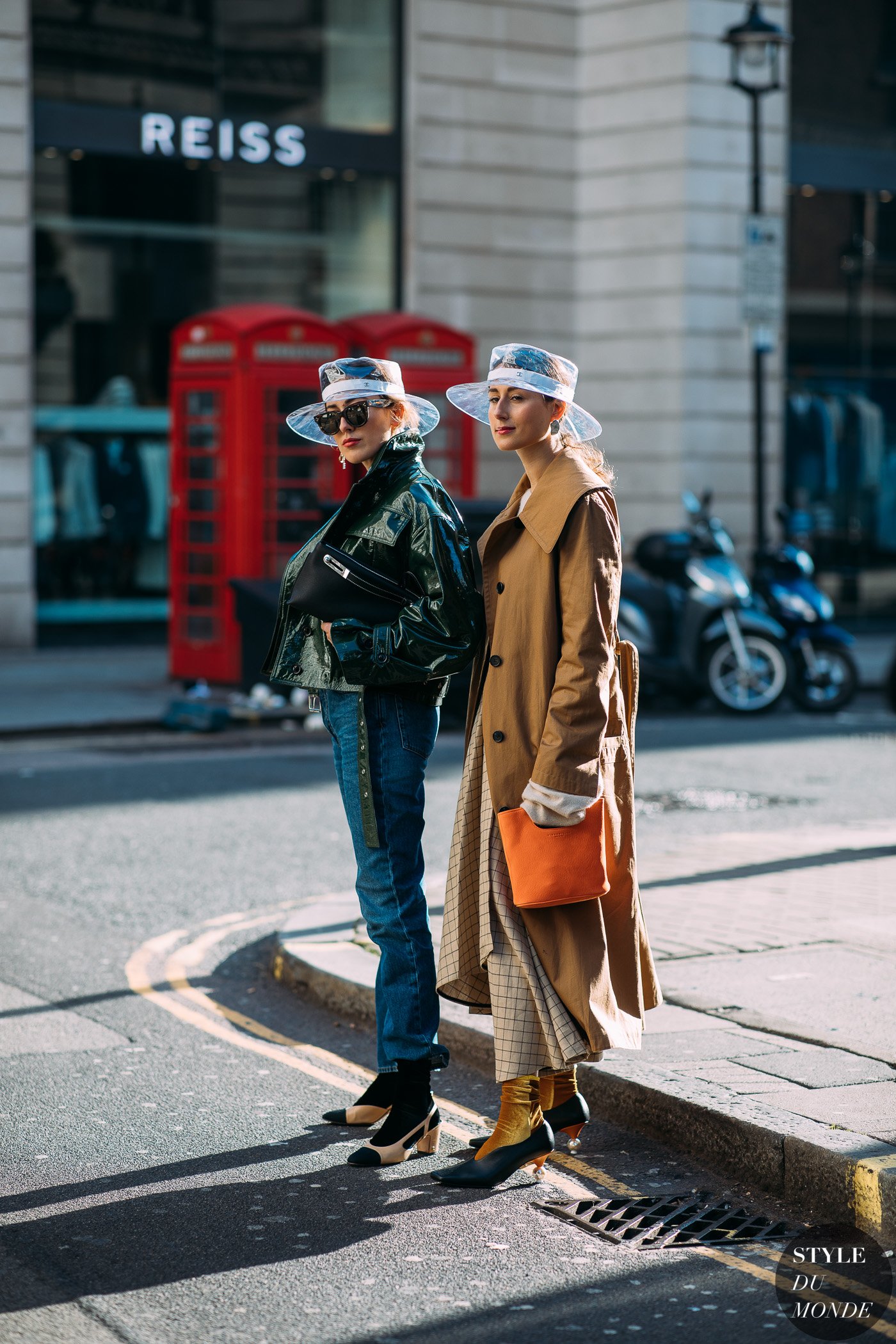 Sylvia and Julia Haghjou by STYLEDUMONDE Street Style Fashion Photography FW18 20180218_48A1499