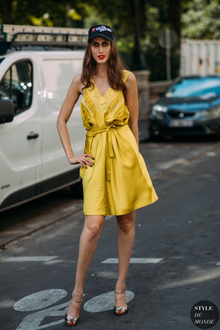 Anna-Cleveland-by-STYLEDUMONDE-Street-Style-Fashion-Photography20180704_48A1399-700x1050.jpg