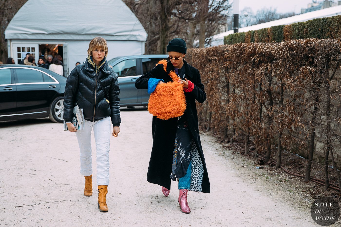 Edie Campbell and Adwoa Aboah by STYLEDUMONDE Street Style Fashion Photography FW18 20180227_48A5832