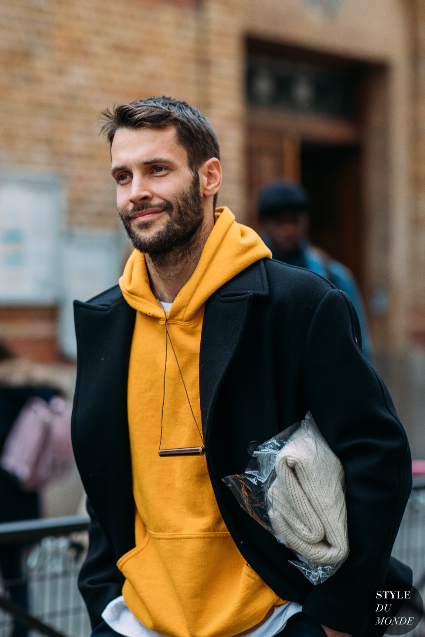 Paris Fw 2018 Street Style Simon Porte Jacquemus Style