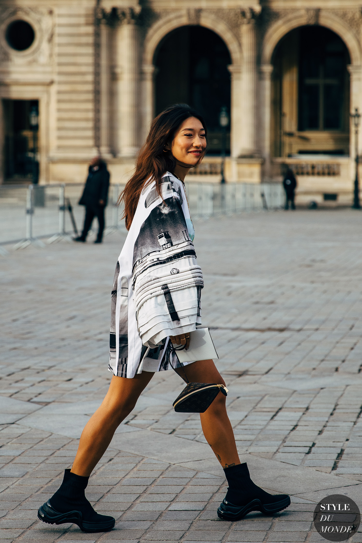 Paris FW 2019 Street Style: Peggy Gou - STYLE DU MONDE