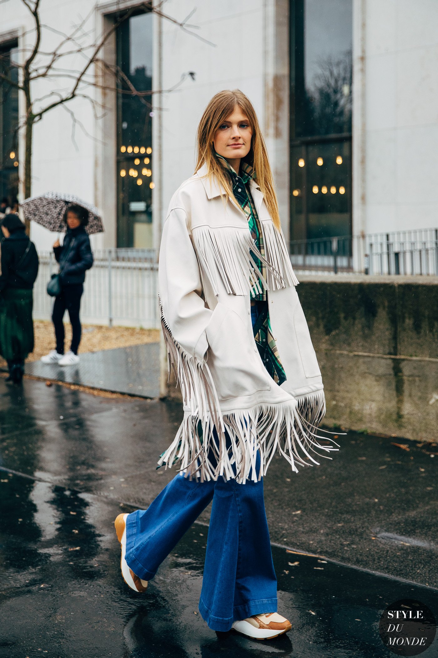 Paris FW 2019 Street Style: Constance Jablonski - STYLE DU MONDE