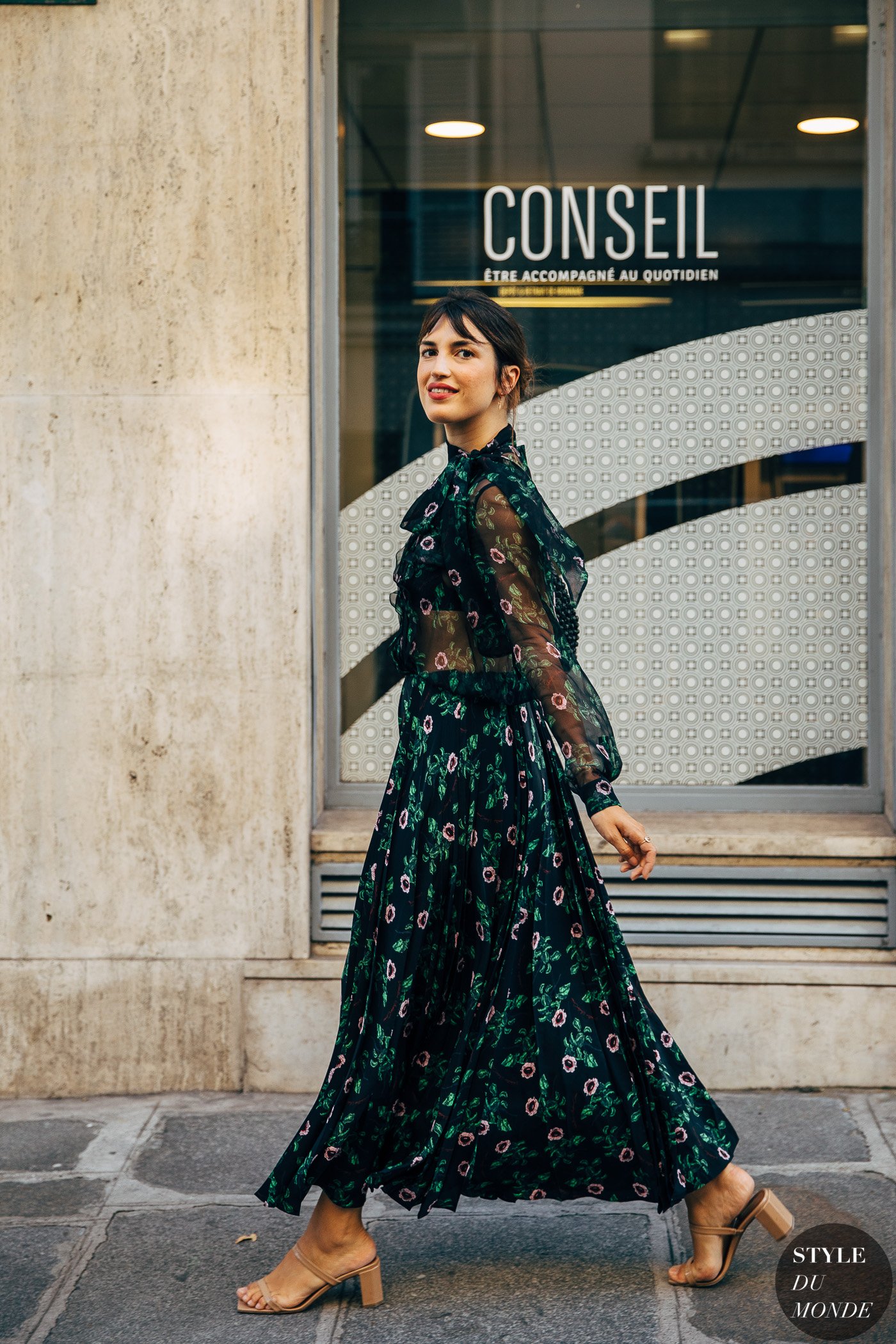 Haute Couture Fall 2019 Street Style: Jeanne Damas - STYLE DU MONDE ...