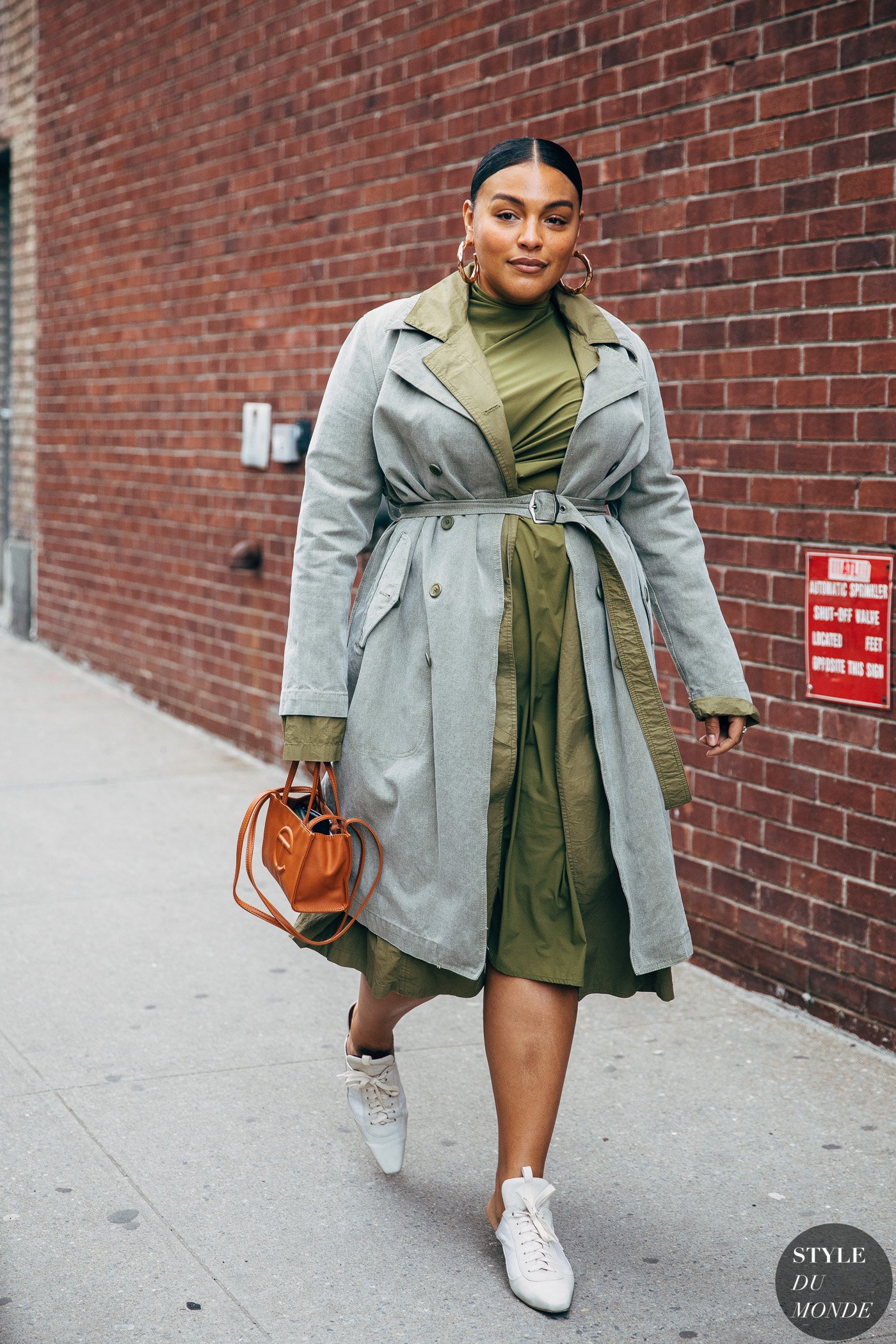 New York FW 2019 Street Style: Paloma Elsesser - STYLE DU MONDE