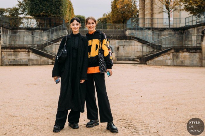 Paris SS 2021 Street Style: Black wide leg pants